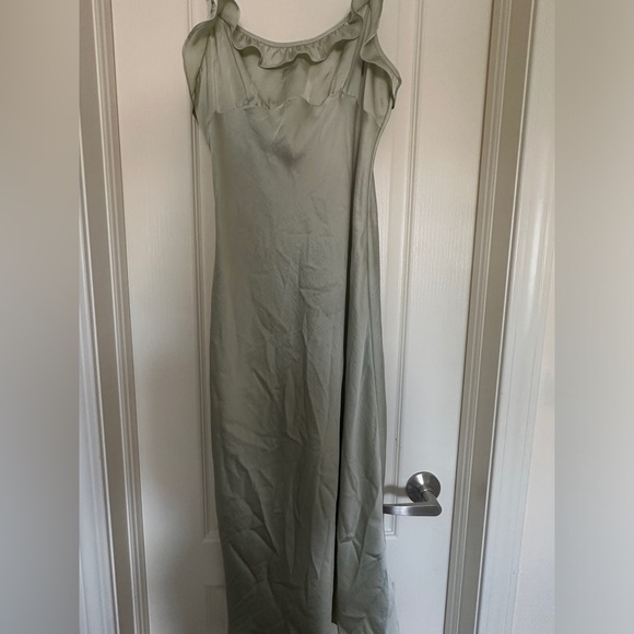 Aritzia wilfred slip dress light green - Picture 5 of 5